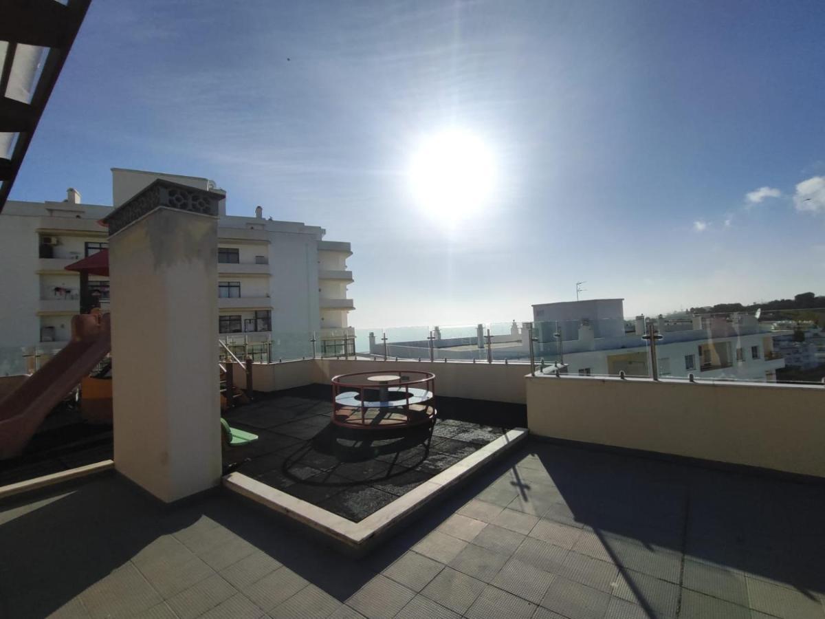 Armacao De Pera Ocean Terrace With Pool By Homing Leilighet Eksteriør bilde